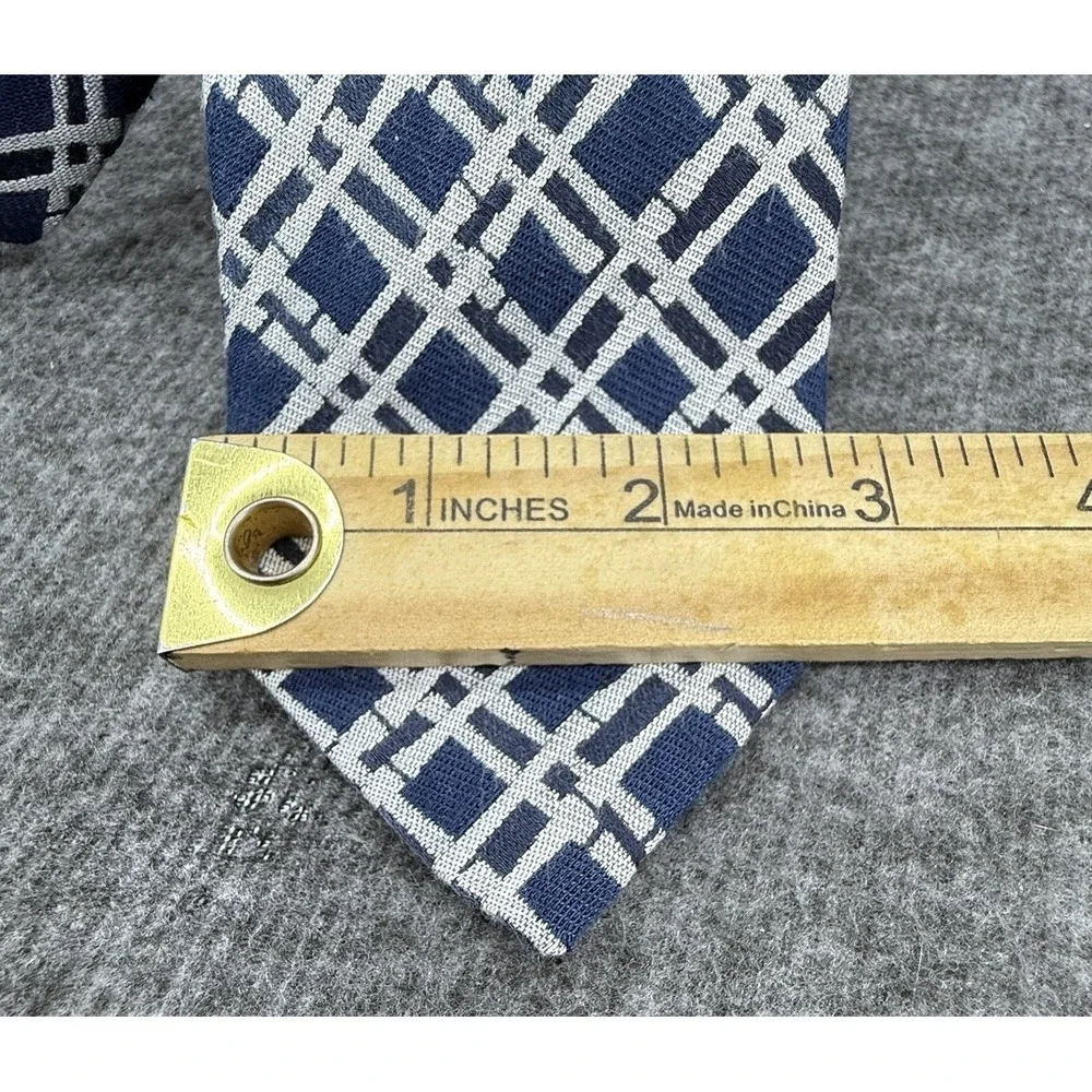 Gucci Men's Necktie 100% Silk Blue and white Stripes Pre-Owned‎